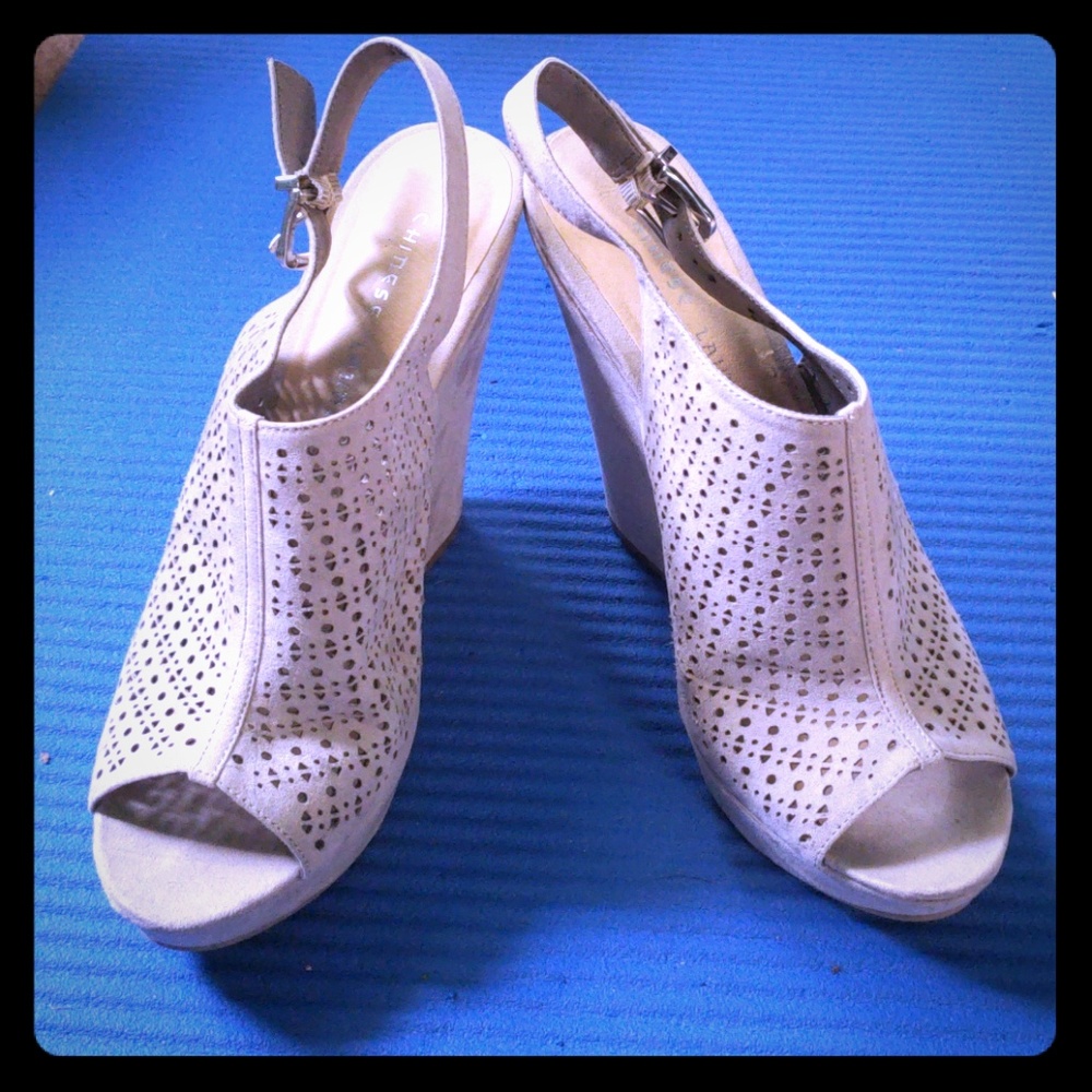 Elagant Wedges